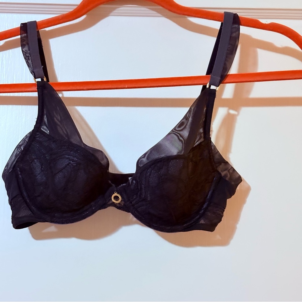 Valisere by Triumph Bra C70 Balconet Black Underwire